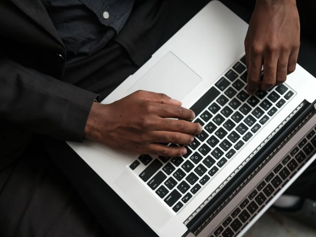 Cara Memilih Laptop Bisnis Terbaik Untuk Usaha Bengkel