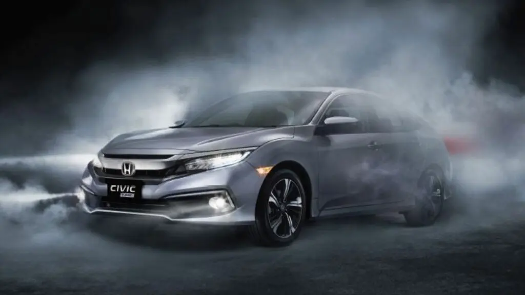 perbedaan sedan dan hatchback